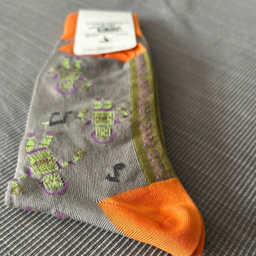 Per Pedes Men's Gray and Orange Robot Socks - Picture 4 of 5